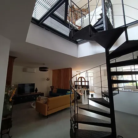 La Bell'angouleme Chambre Hepburn Bed & Breakfast
